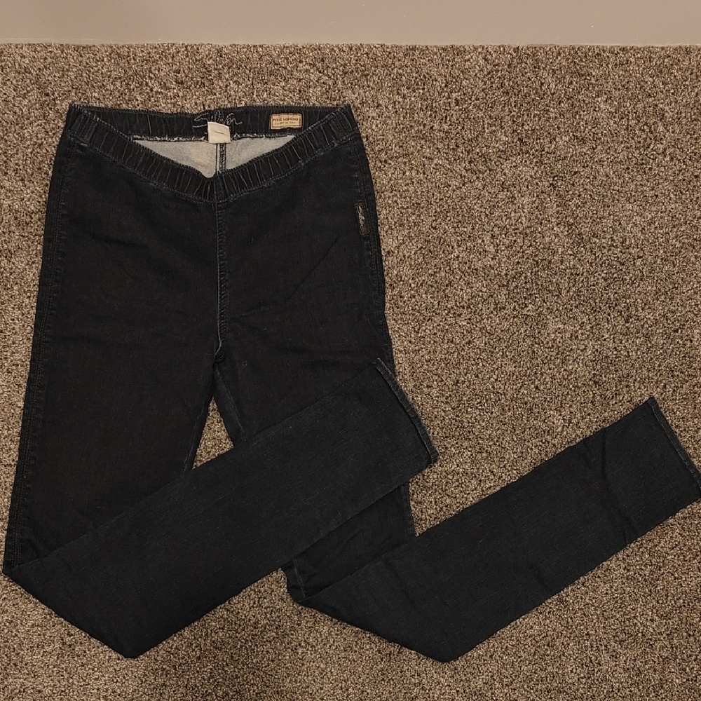 Silver Jeans Black Jeggings Sleek Stretchy Design